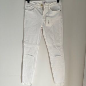 NWT FRAME LE SKINNY DISTRESSED JEANS